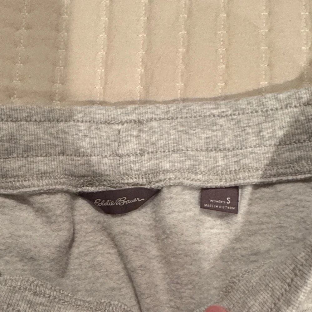 Eddie Bauer Light Gray Mini Skirt - Picture 2 of 6